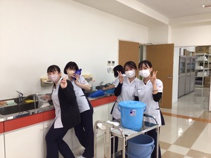 287F77E1-FE75-40D8-834F-0125D550D6D4