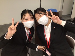 ADCBB436-7C5F-4E48-ACF9-009423302065