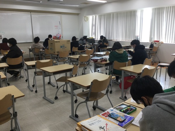 B5039CFA-D3A0-4370-BBE0-44DF6081EC45