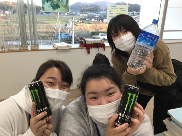 60A83ABE-727F-43C2-8E51-33EE19DD5C41