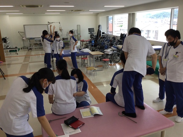 E4B8D9BF-6EF3-40AB-81C7-3F736C785FF7